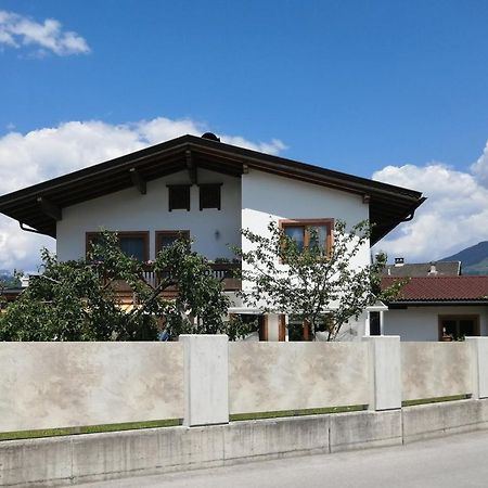 ウダーンスHaus-Elisabethアパートメント エクステリア 写真